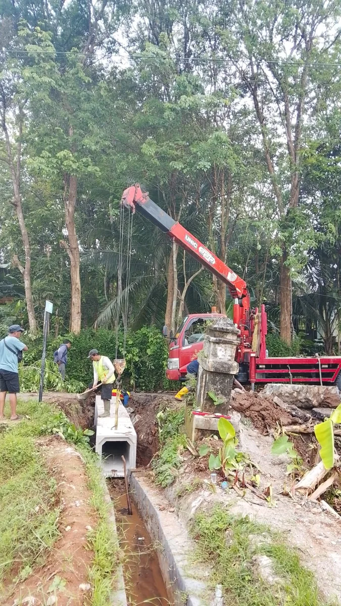 Pemasangan Precast